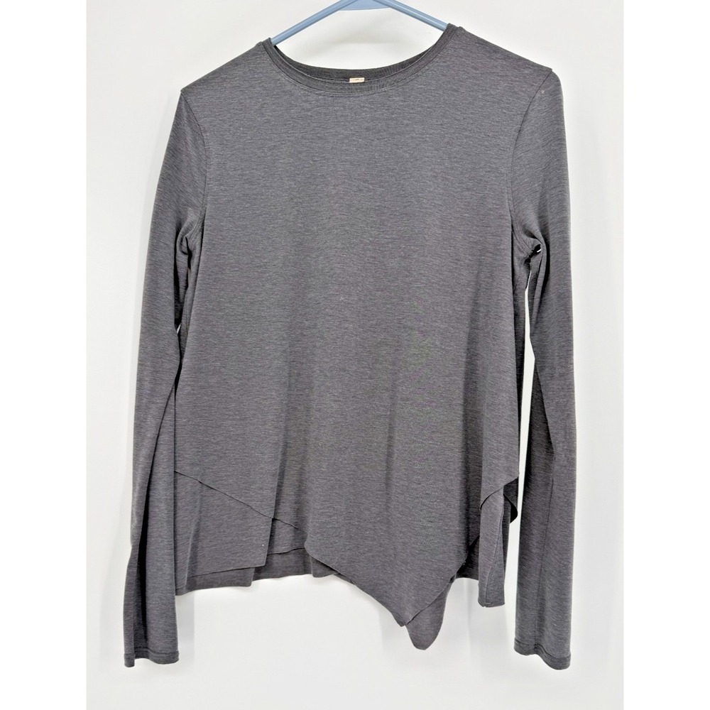 Lululemon Gray Asymmetrical‎ Hem Long Sleeve Athleisure Minimalist Top Size 2